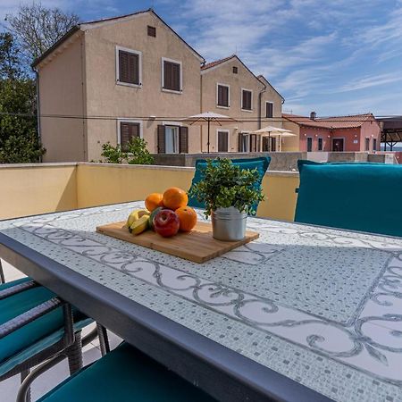 Apartments Dolac Нерезине Екстер'єр фото