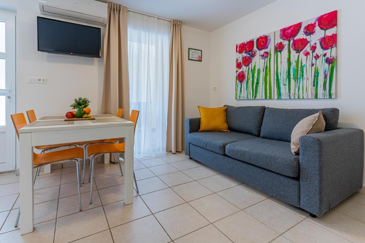 Apartments Dolac Нерезине Екстер'єр фото
