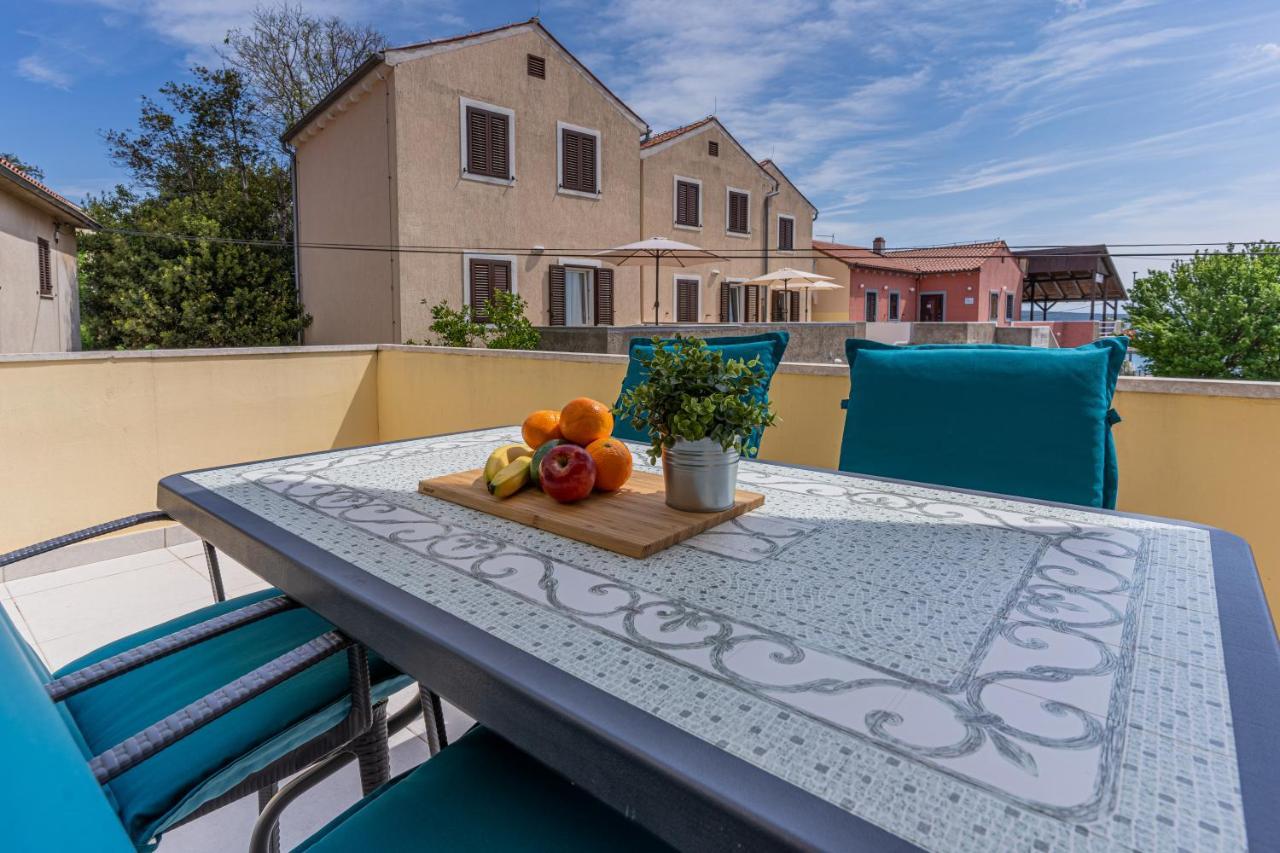 Apartments Dolac Нерезине Екстер'єр фото