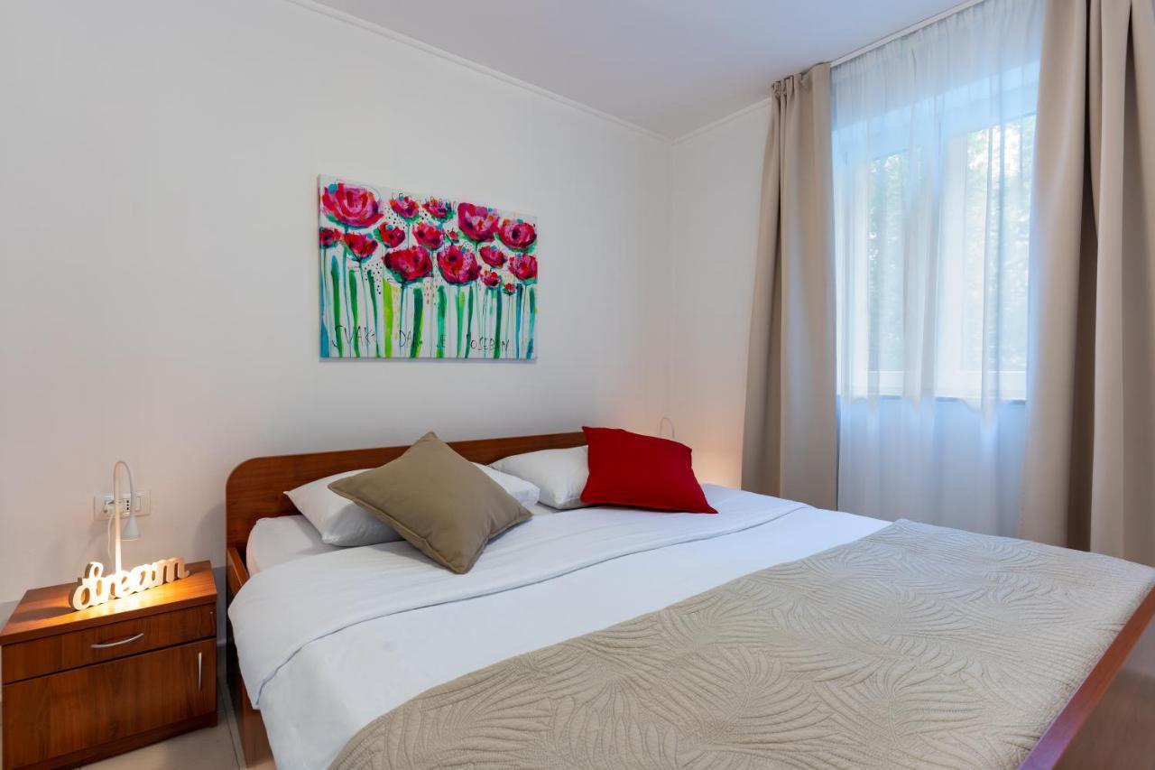 Apartments Dolac Нерезине Екстер'єр фото