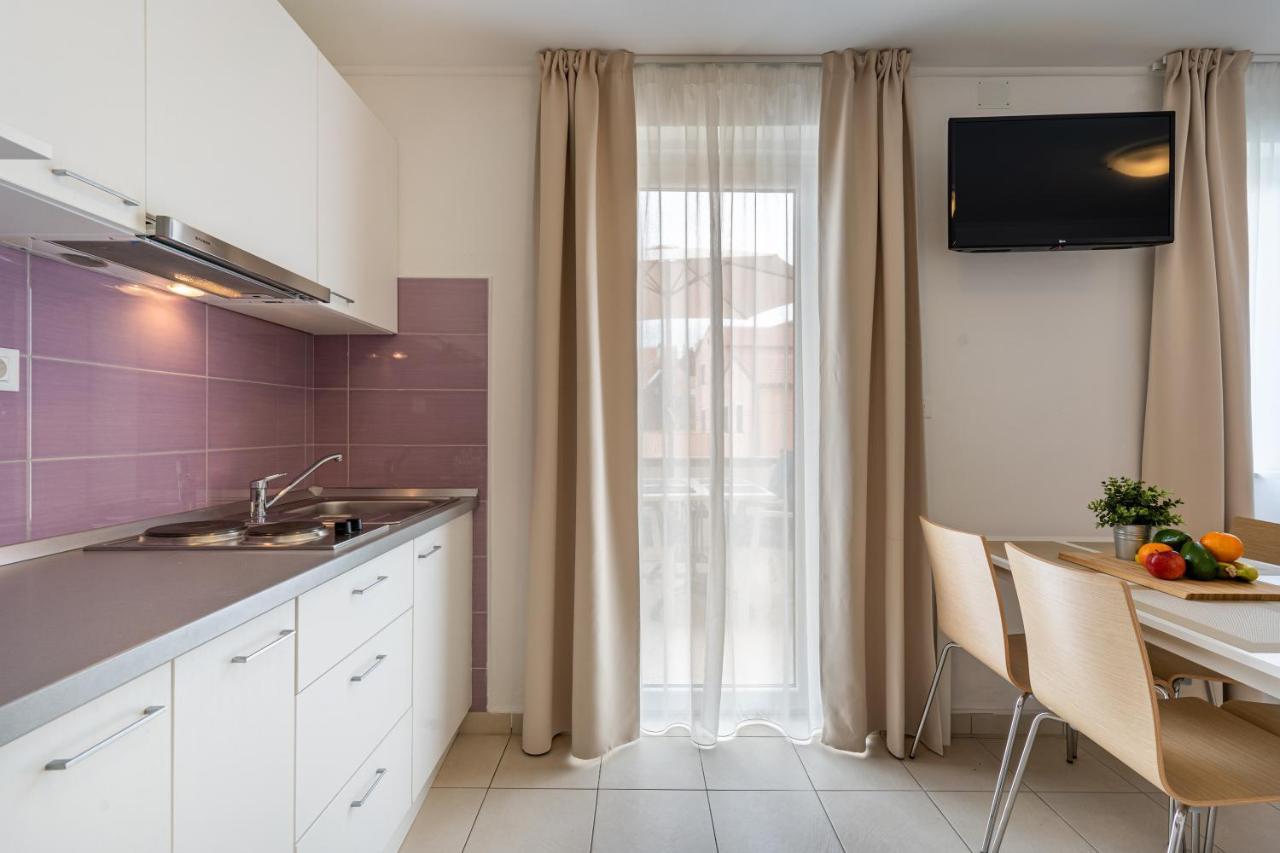 Apartments Dolac Нерезине Екстер'єр фото