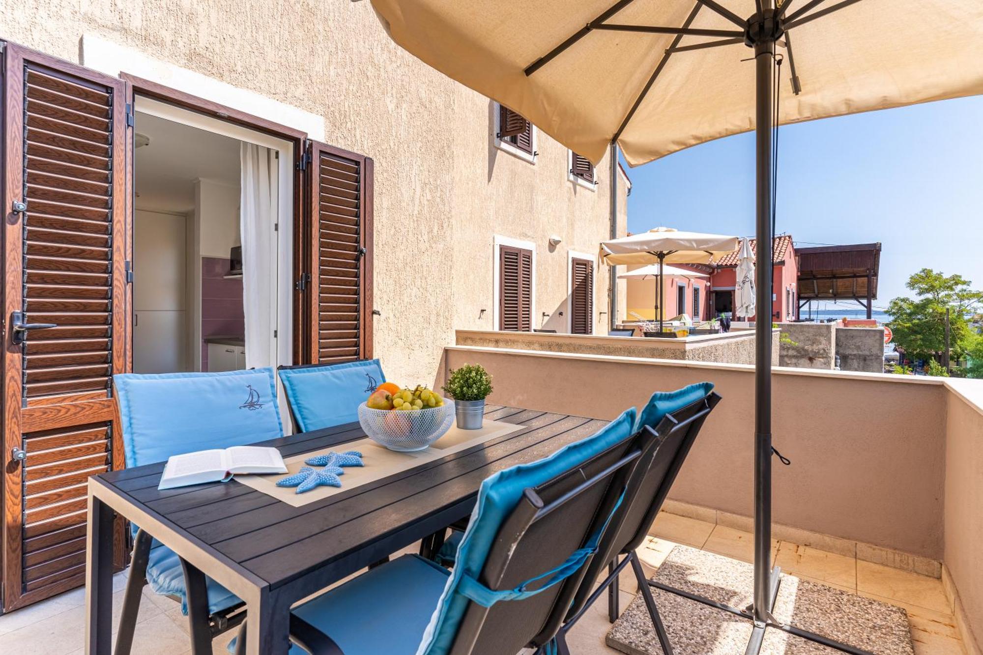 Apartments Dolac Нерезине Екстер'єр фото